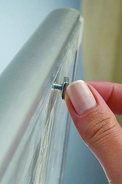 940-945-screw.jpg
